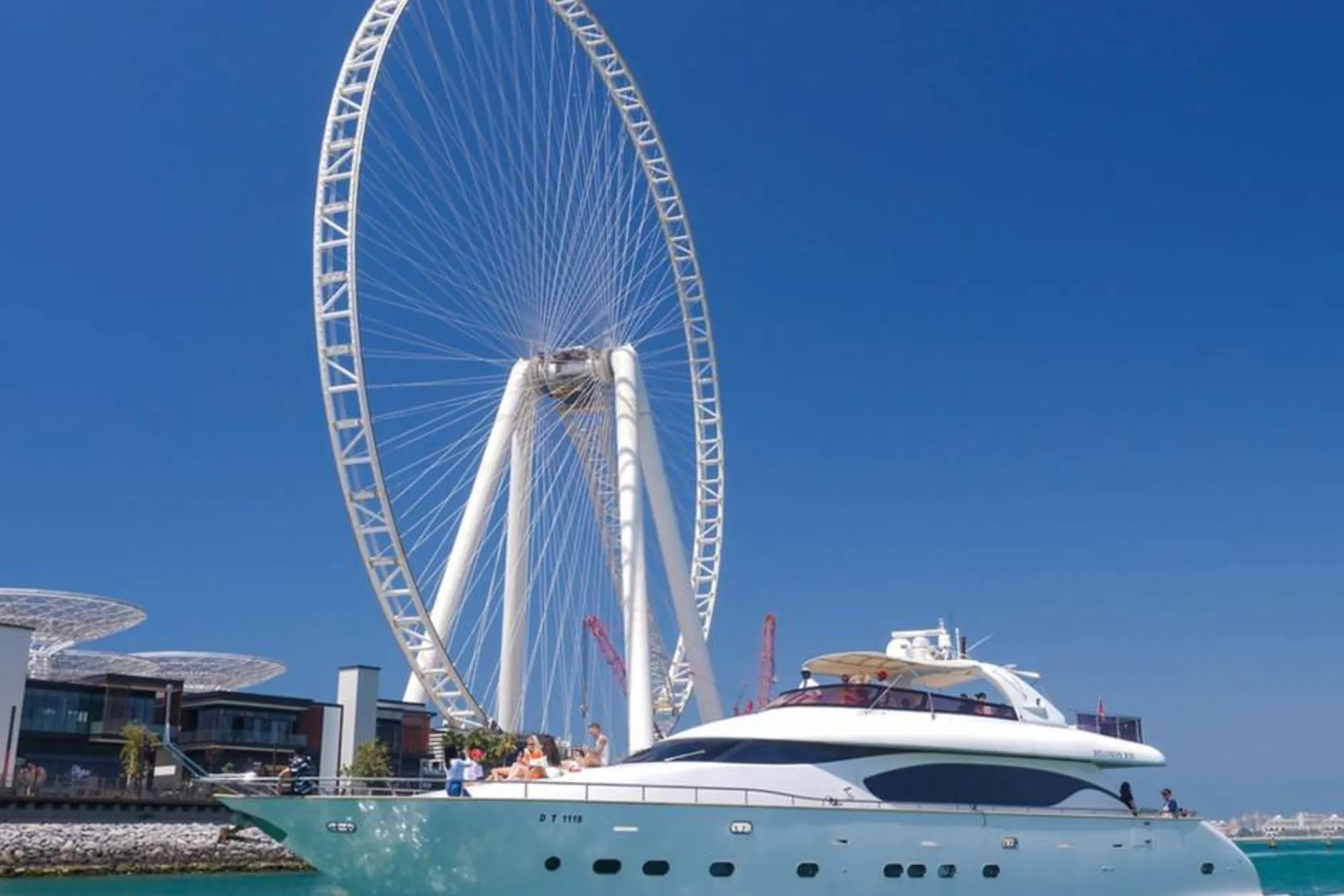 What is the Cost of a Luxury Boat Tour Dubai Package